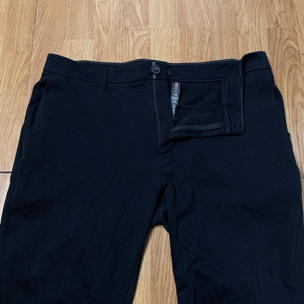 Vuori Meta Pants Men’s Size 36 Black Stretch Comfort Business Casual